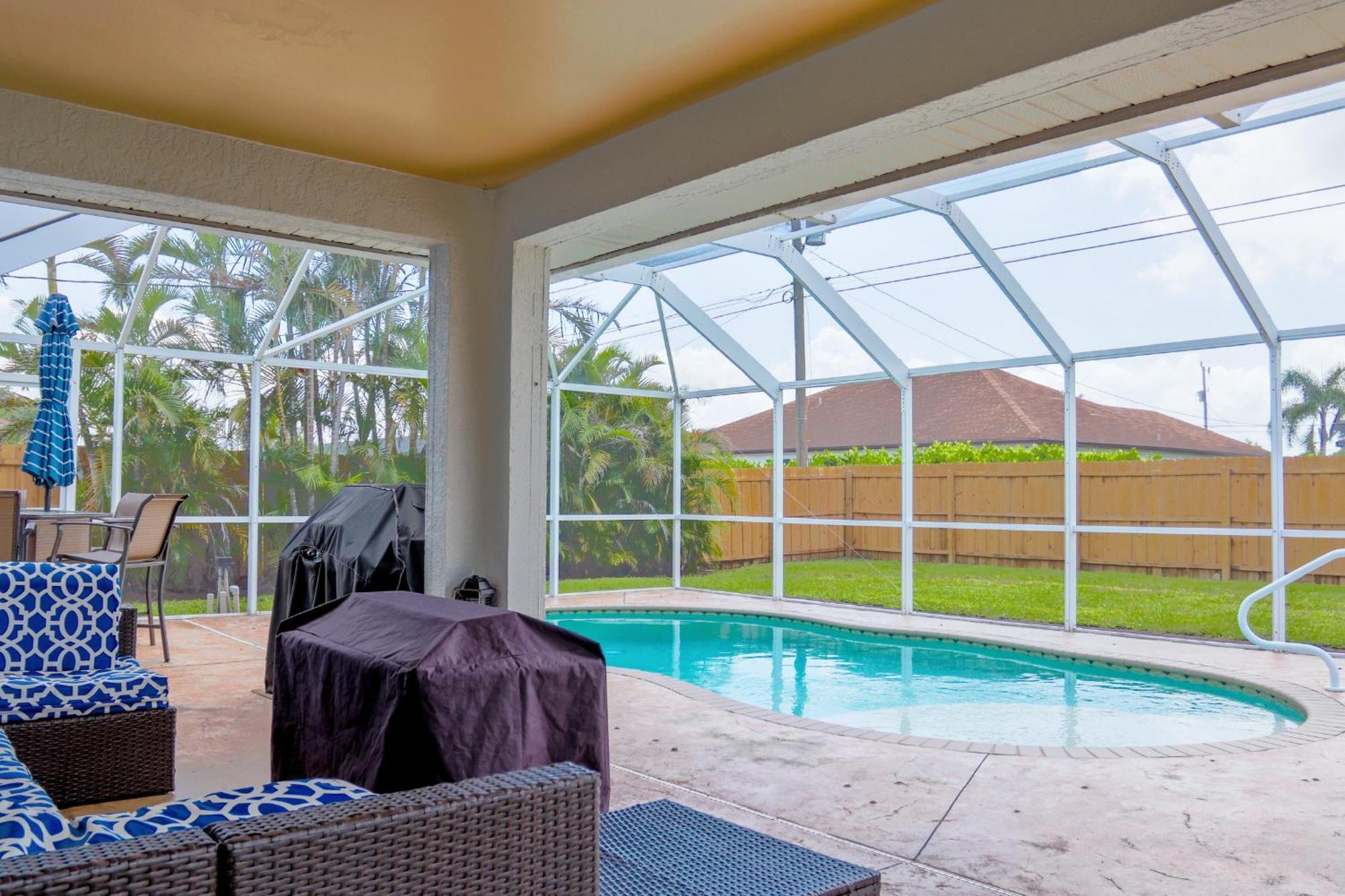 Beautiful Pool Home With Sleeping For 8 For Lovelypeople Cape Coral Exterior photo