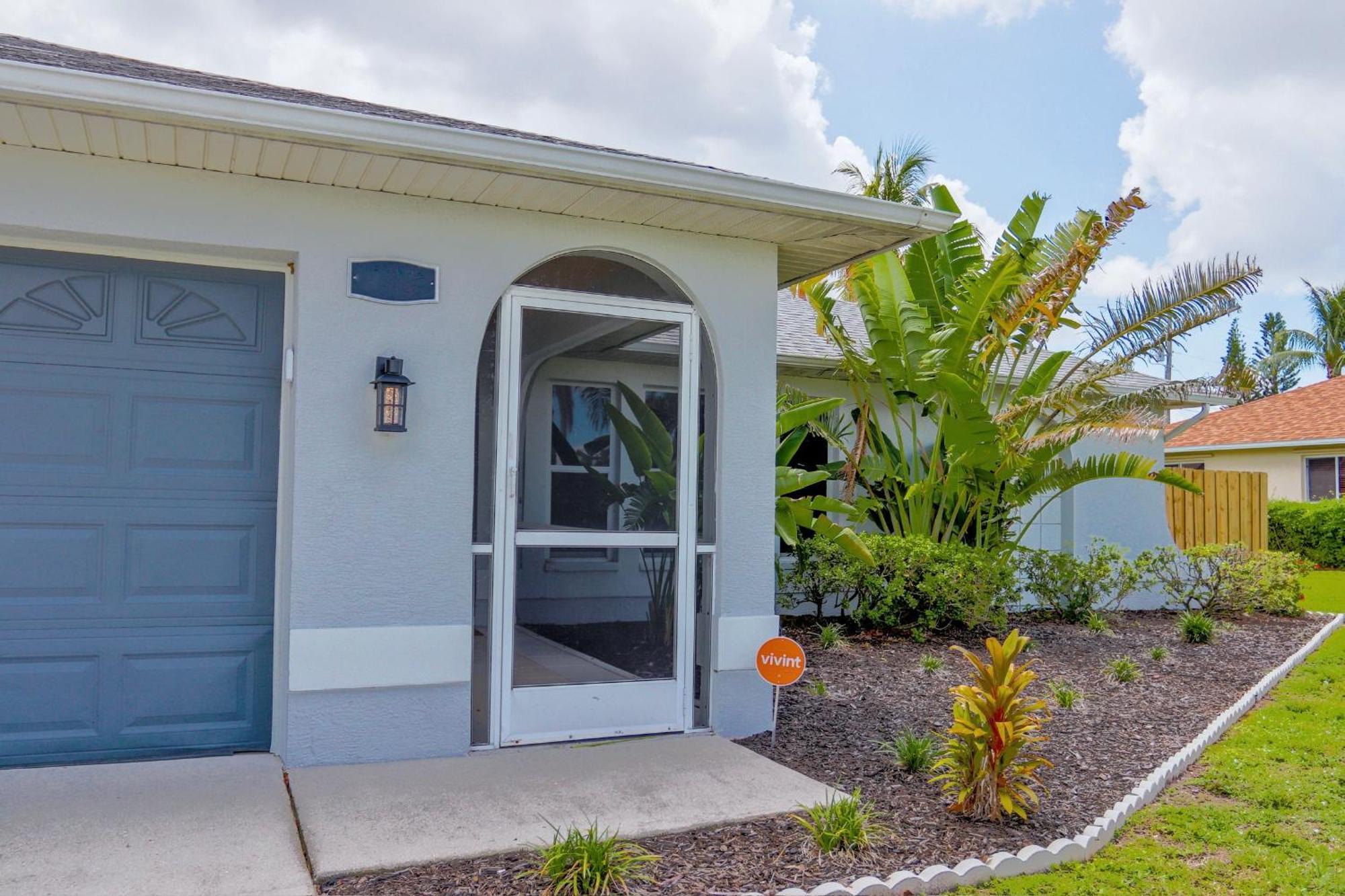 Beautiful Pool Home With Sleeping For 8 For Lovelypeople Cape Coral Exterior photo